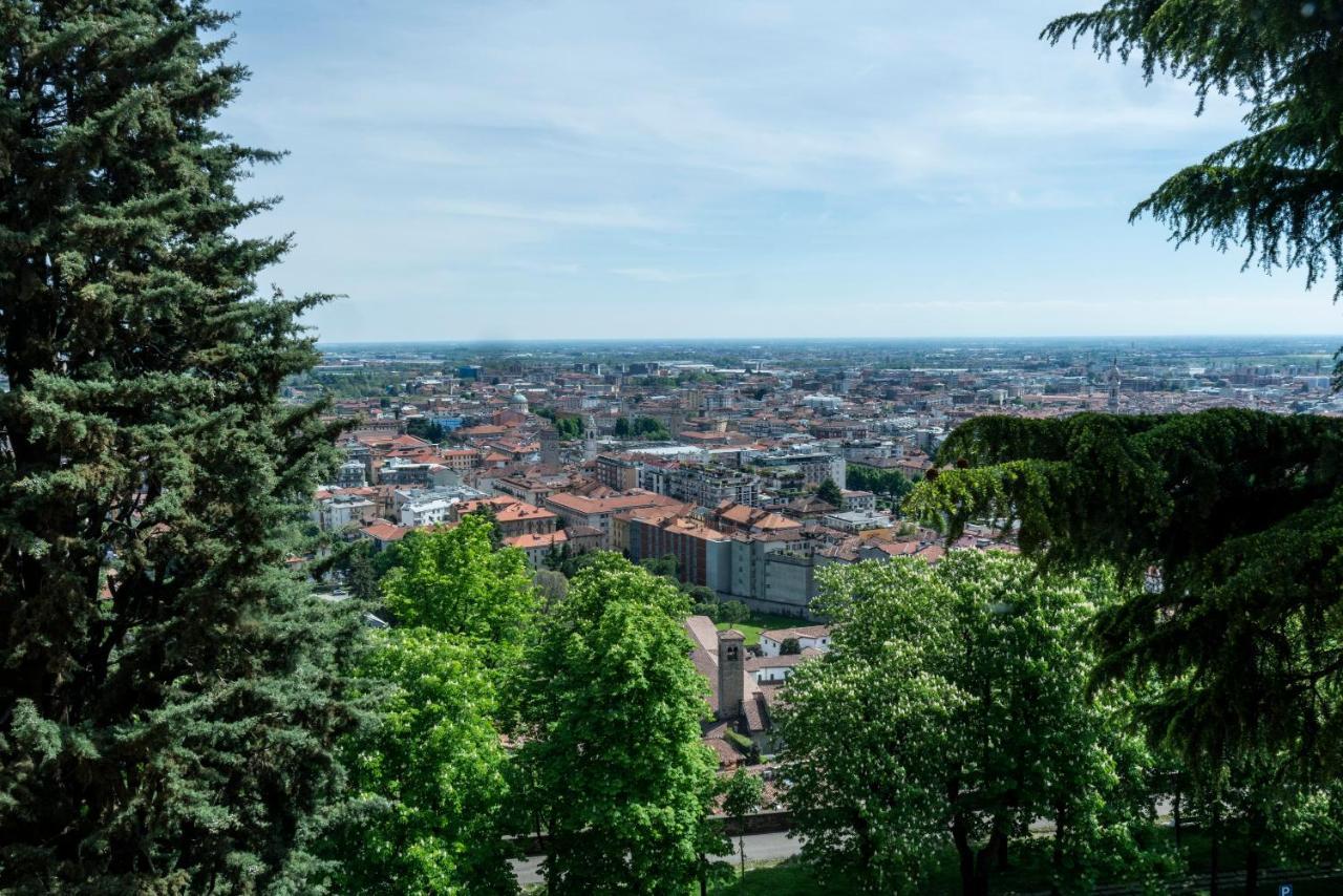 Foresteria Di Palazzo Radici Bergamo Bagian luar foto