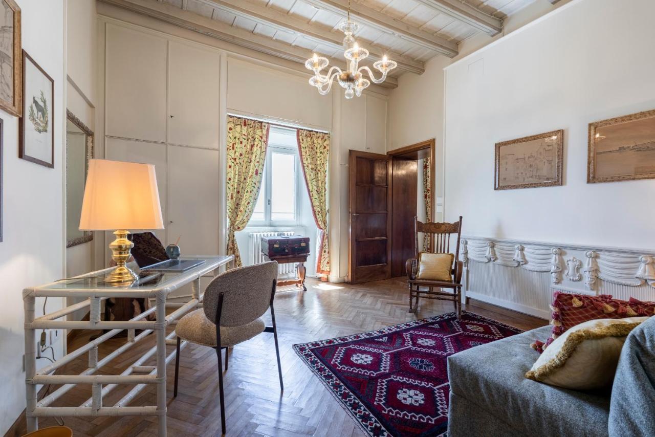 Foresteria Di Palazzo Radici Bergamo Bagian luar foto