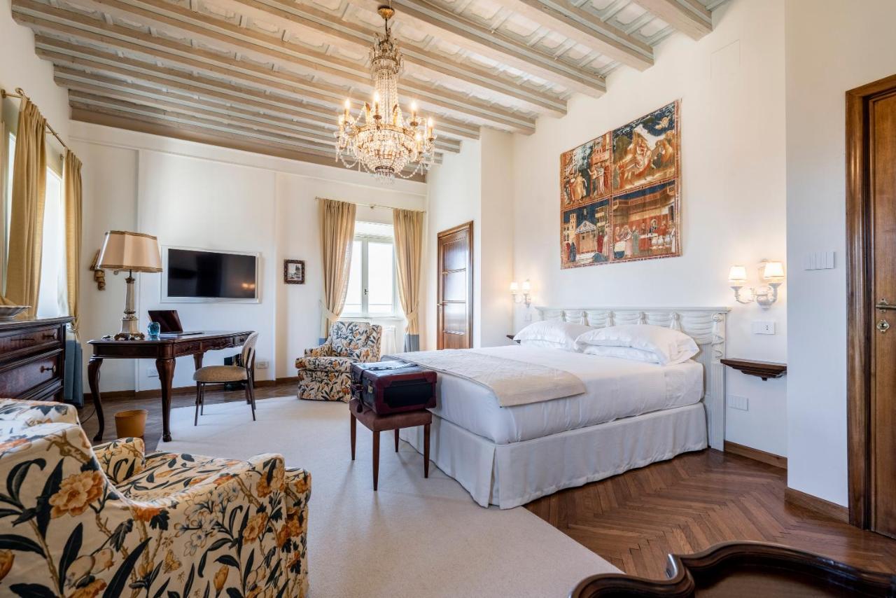 Foresteria Di Palazzo Radici Bergamo Bagian luar foto