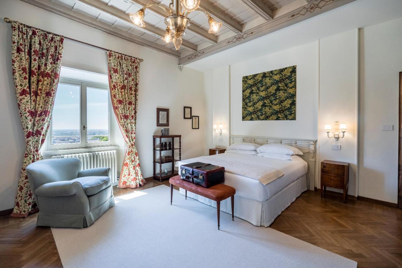 Foresteria Di Palazzo Radici Bergamo Bagian luar foto