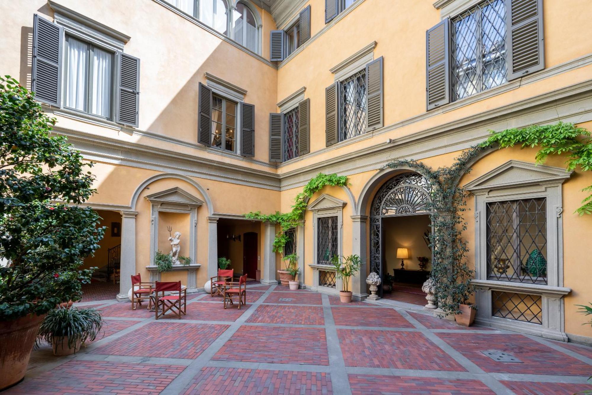 Foresteria Di Palazzo Radici Bergamo Bagian luar foto